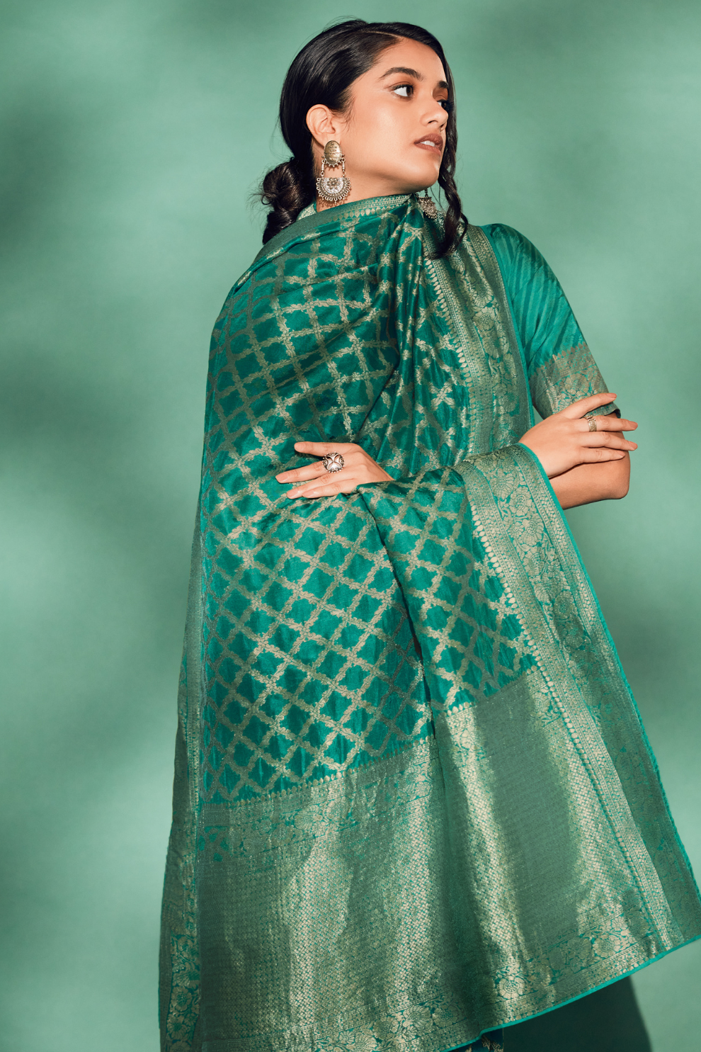 Classic Viscose Woven Solid Saree with Matching Blouse