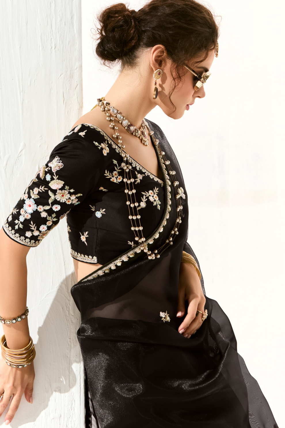 Tissue Silk Saree with Heavy Embroidered Border for Grand Occasions