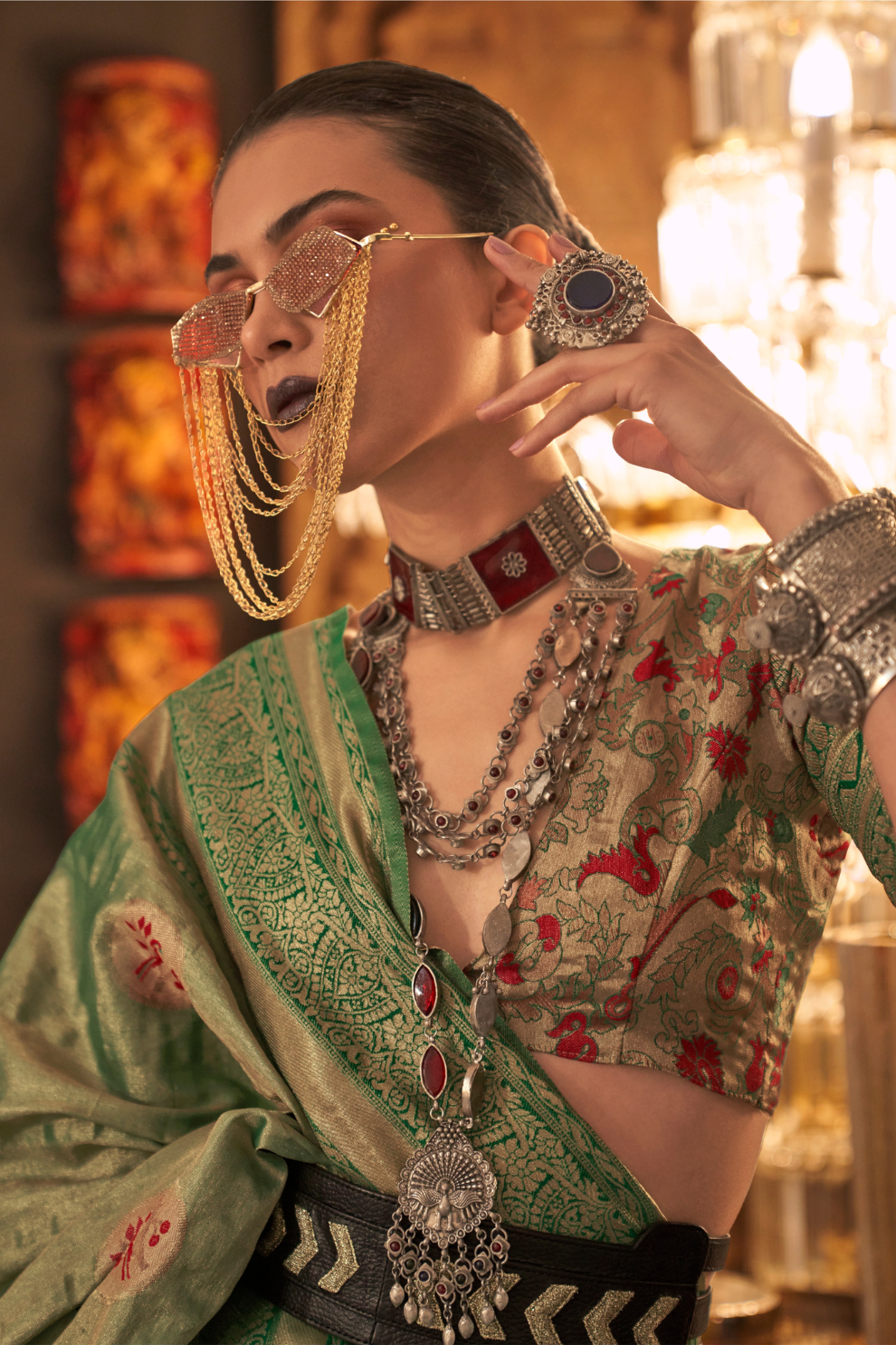 Elegant Silk Jacquard Saree with Handloom Weaving Craft