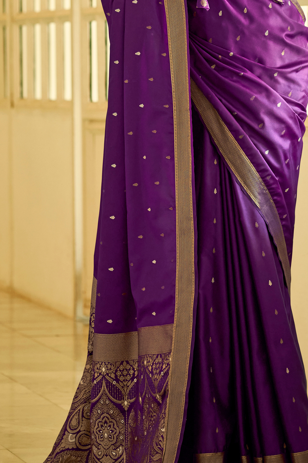 Pure Satin Handwoven Saree with Rich Zari Weaving - LaVante Fashion
