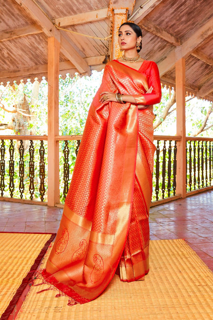 Kanjeevaram Handloom Silk Saree with Rich Traditional Weaving