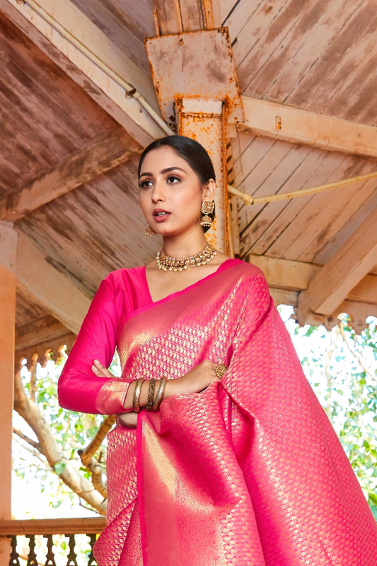 Kanjeevaram Handloom Silk Saree with Rich Traditional Weaving