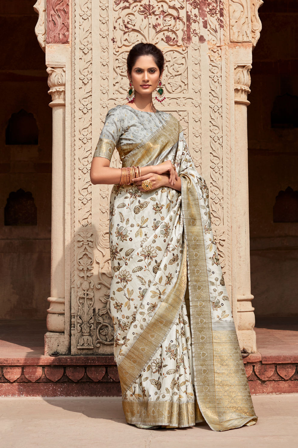 Handloom Silk – Timeless Craftsmanship with a Luxurious Touch - LaVante Fashion