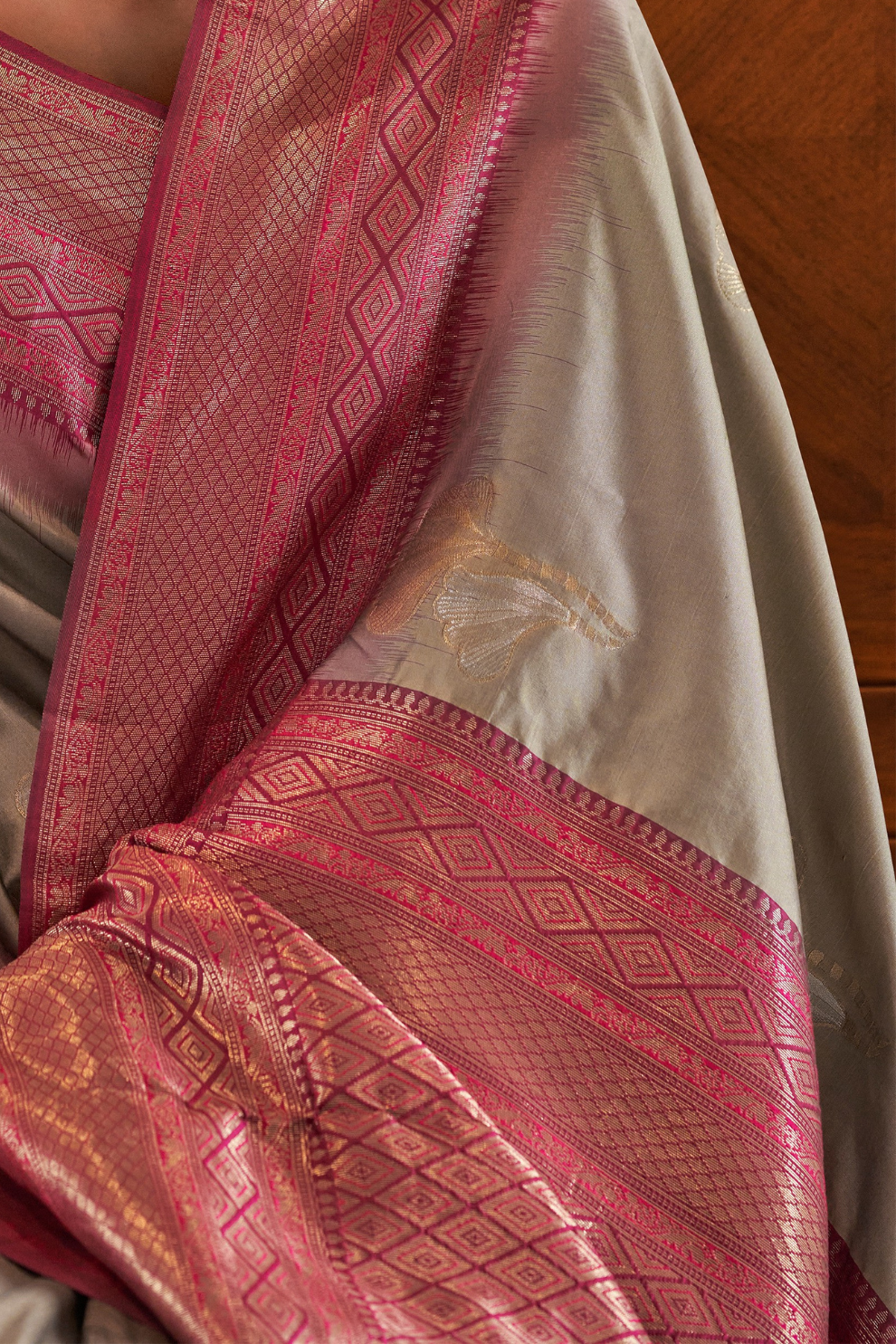 Pure Weaving Silk with Zari Woven Butta & Contrast - LaVante Fashion