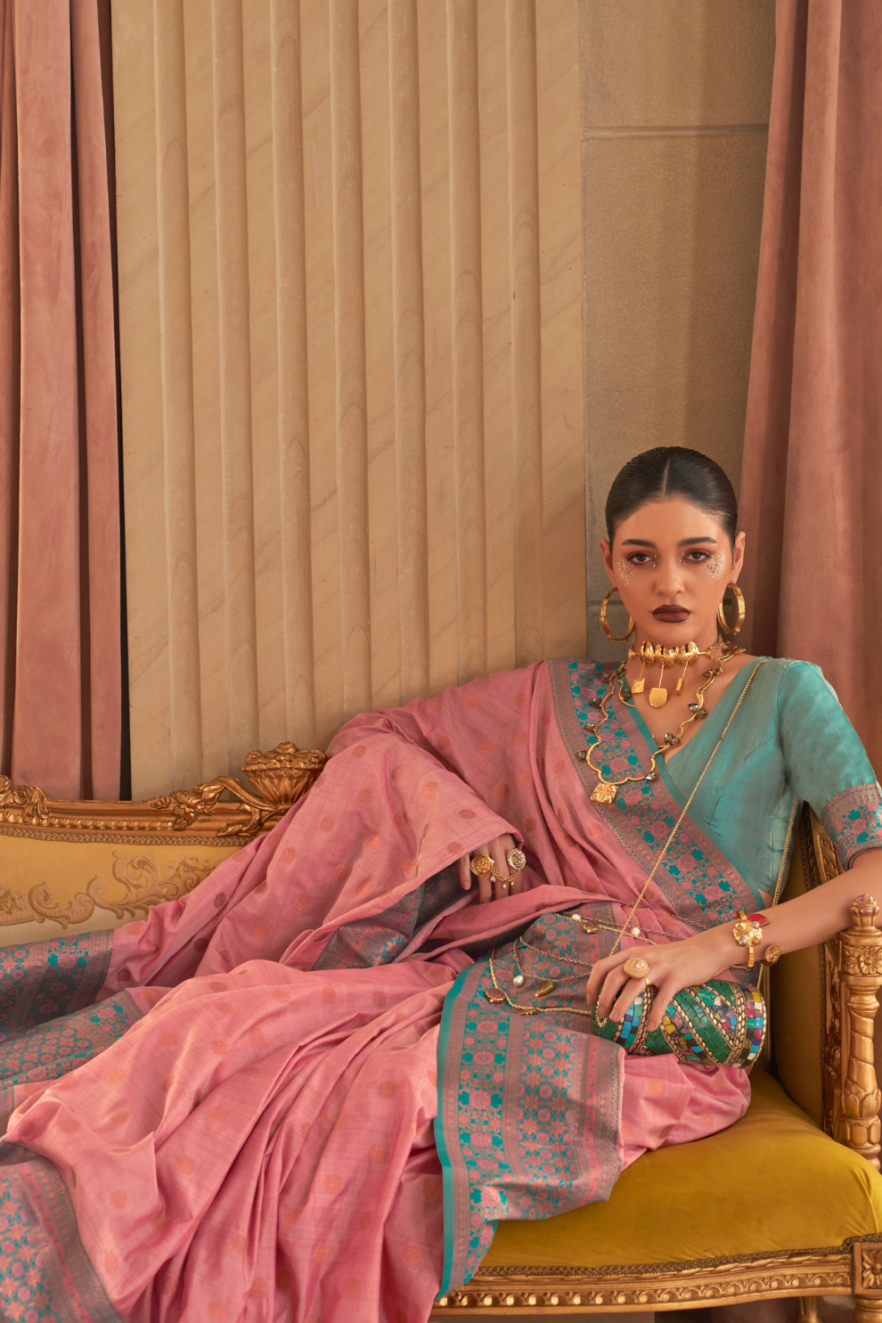 Ethnic Motifs Woven Design Zari Silk Blend Banarasi Saree