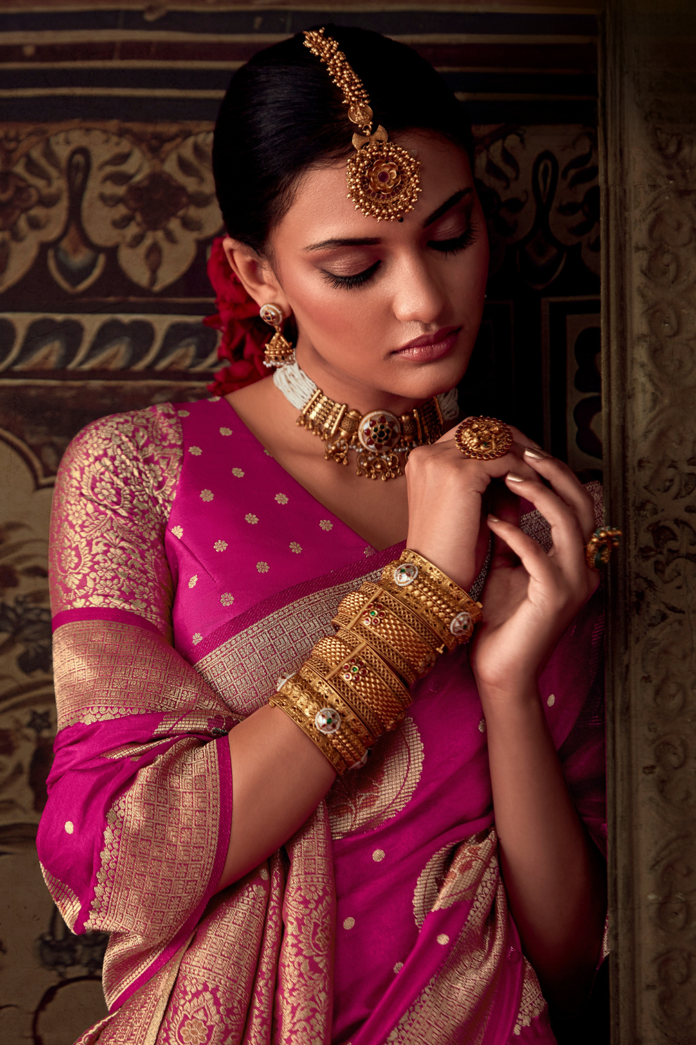 Banarasi Crepe Silk Saree with Zari Weaving Work