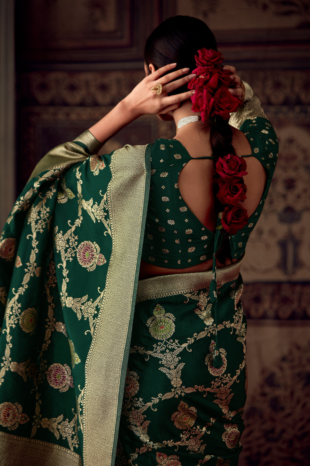 Banarasi Crepe Silk Saree with Zari Weaving Work
