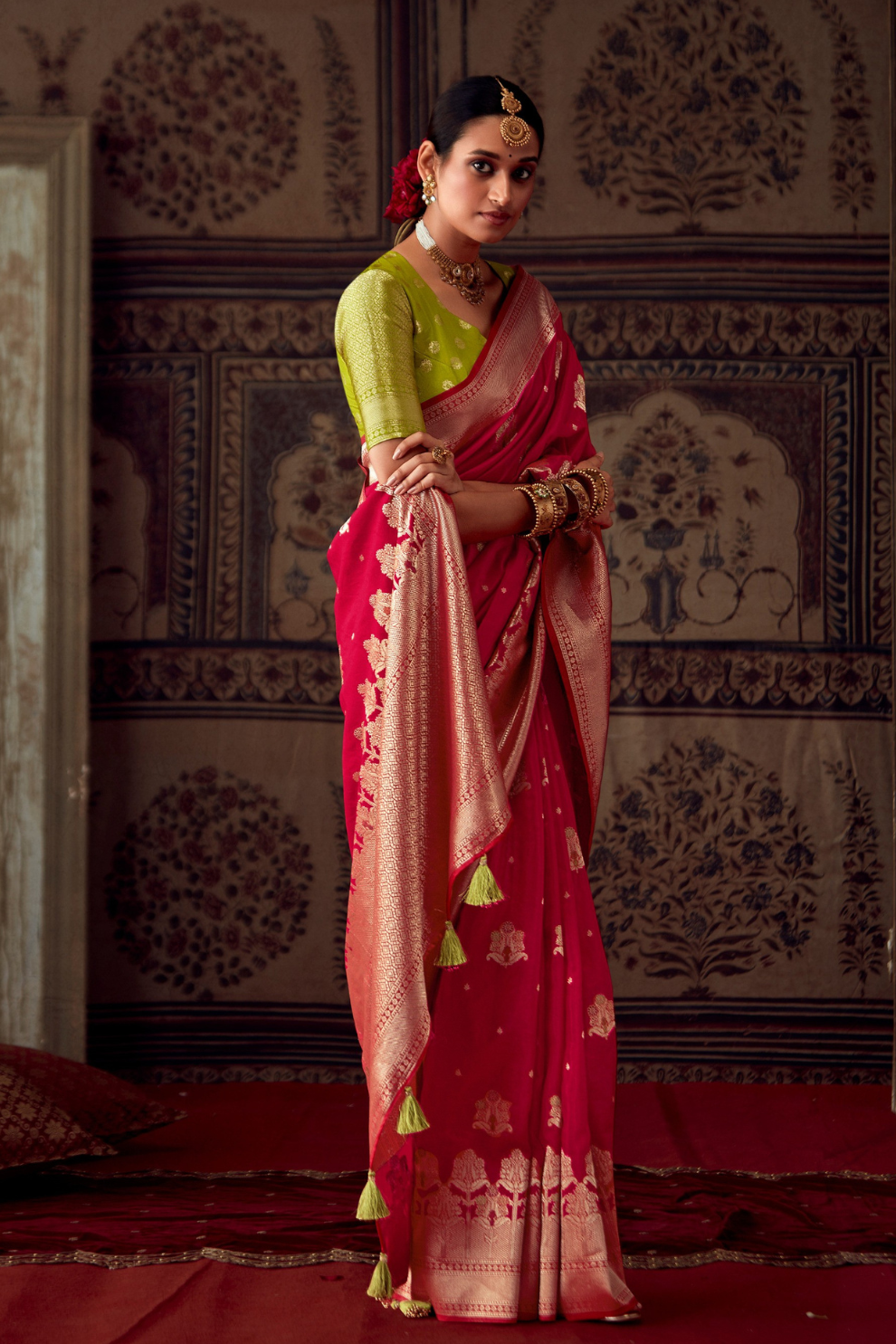 Banarasi Crepe Silk Saree with Zari Weaving Work