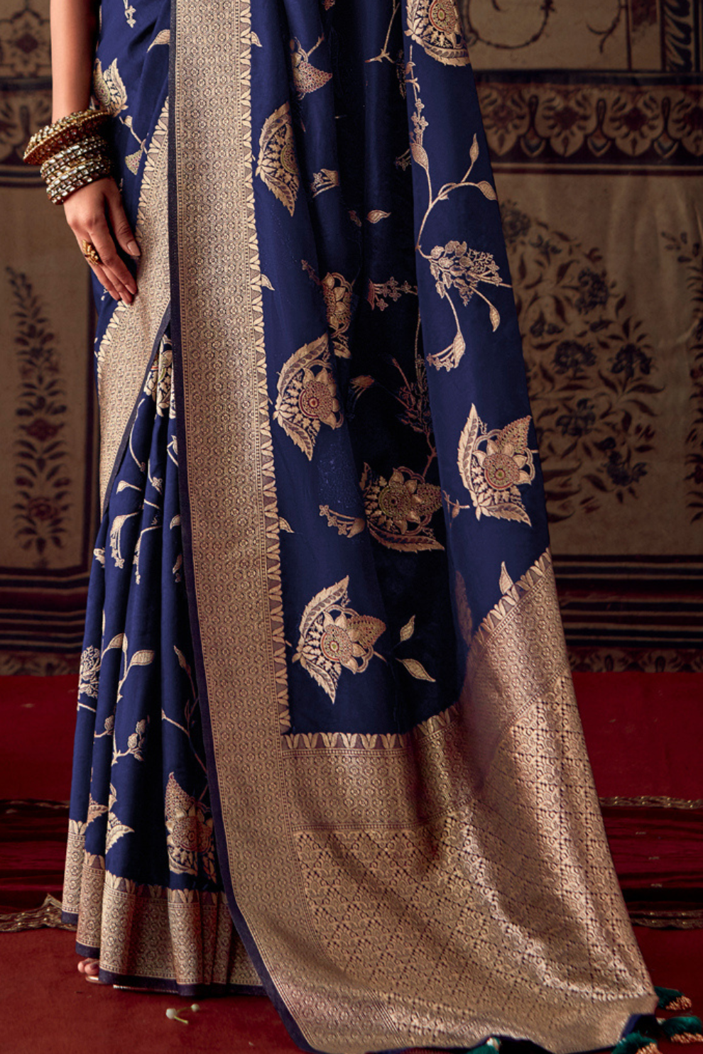 Banarasi Crepe Silk Saree with Zari Weaving Work