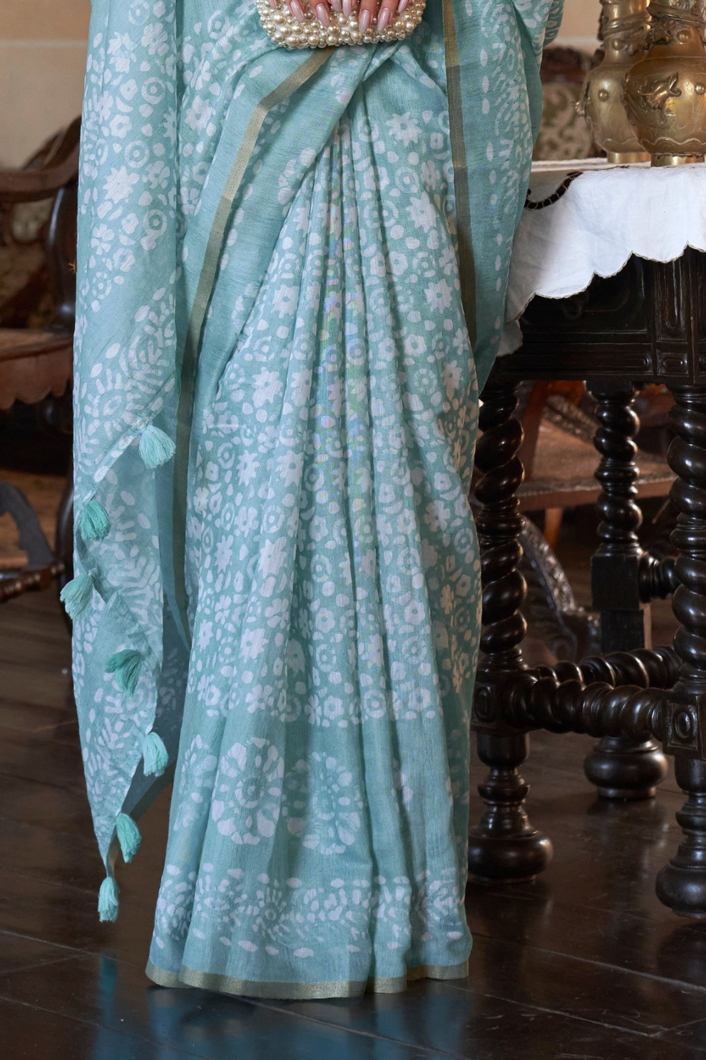 Graceful Bagru Cotton Saree with Dabu Zari Design