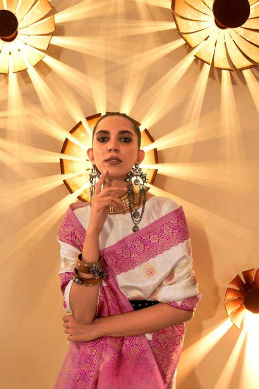 Chaap Handloom Weaving Silk Banarasi Saree with Traditional Charm