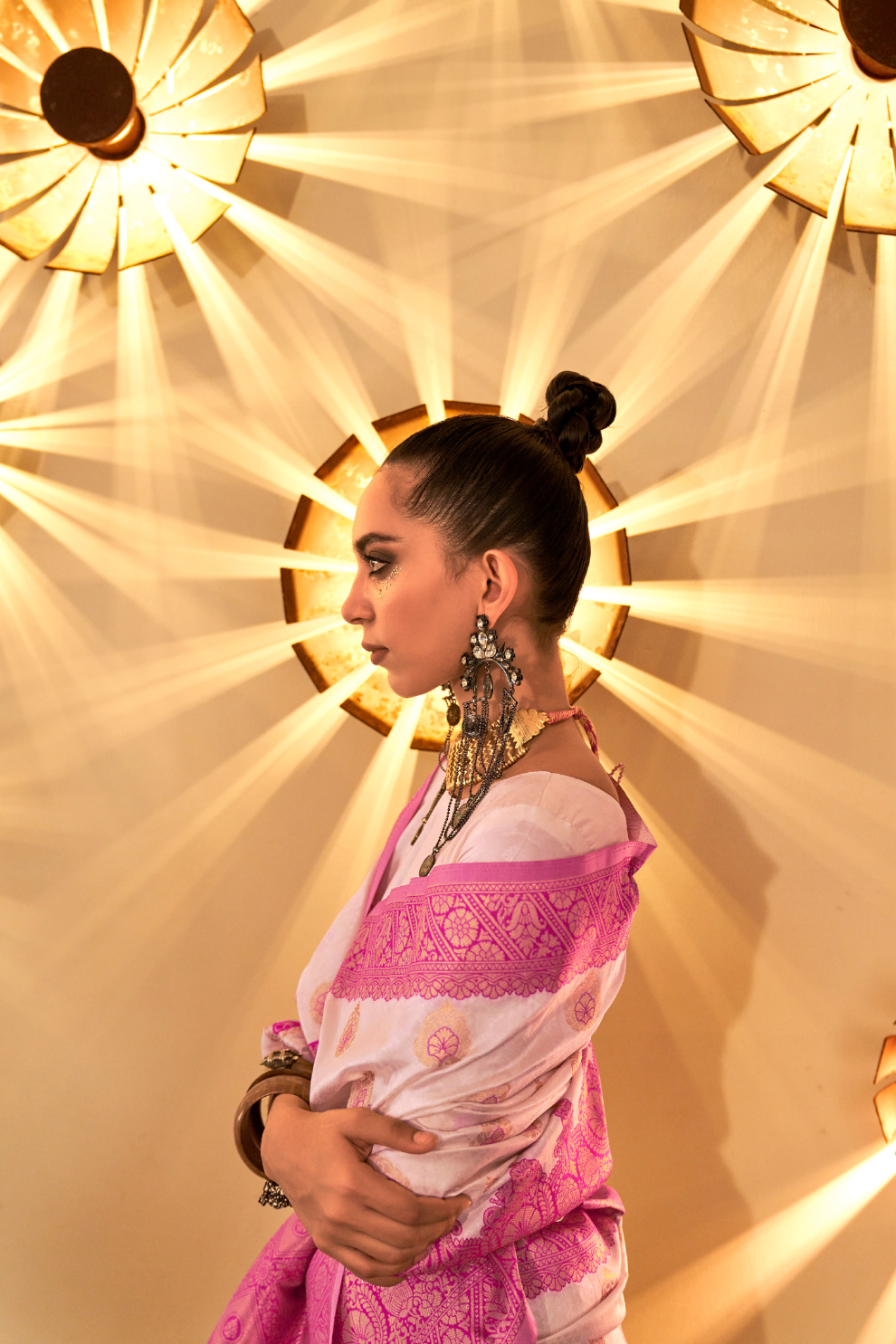 Chaap Handloom Weaving Silk Banarasi Saree with Traditional Charm