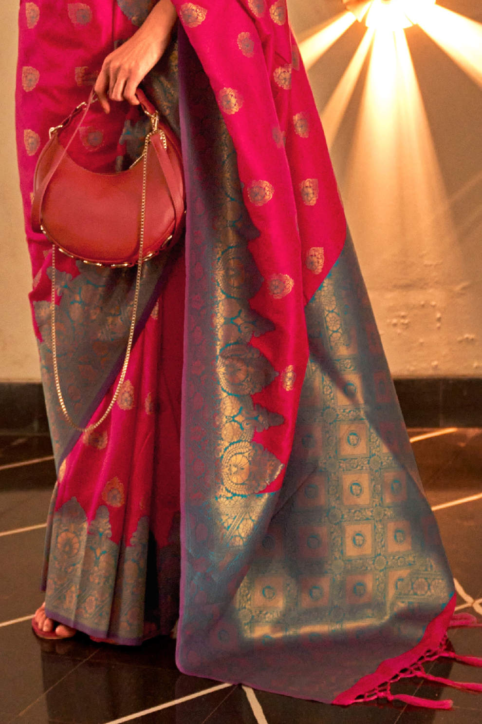 Chaap Handloom Weaving Silk Banarasi Saree with Traditional Charm