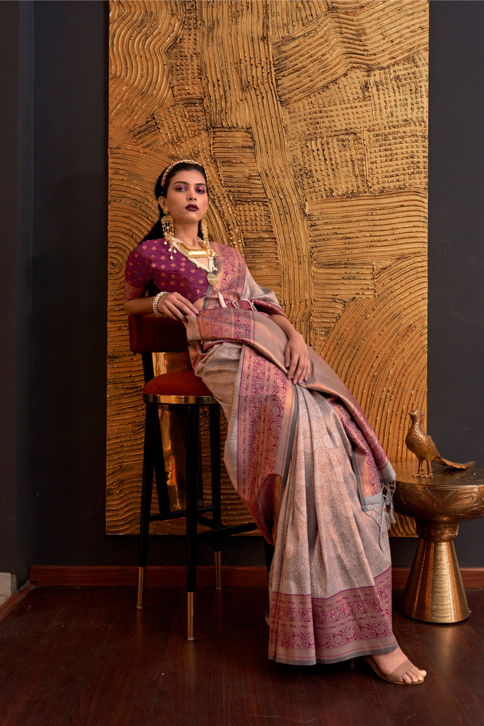 Elegant Handloom Woven Silk Saree with Classic Craftsmanship