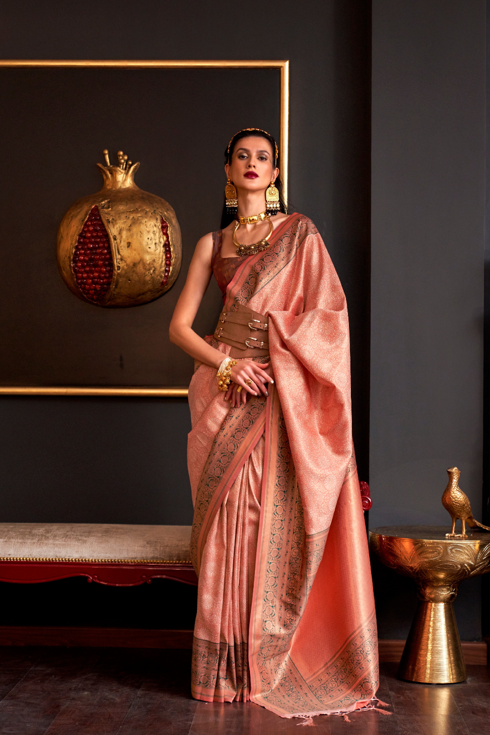 Elegant Handloom Woven Silk Saree with Classic Craftsmanship