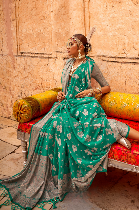 Georgette Saree with Soft Touch Finish and Ethnic Buta Design