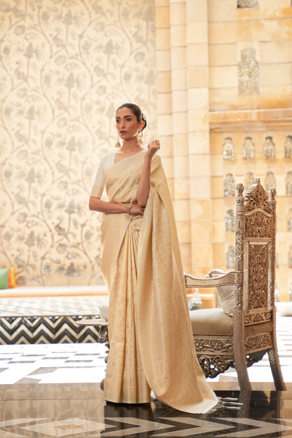 Royal Kanjivaram Silk Saree with Classic Zari Weaving Work