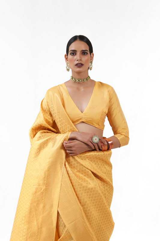 Handloom Woven Kanjivaram Silk Saree with Rich Traditional Design