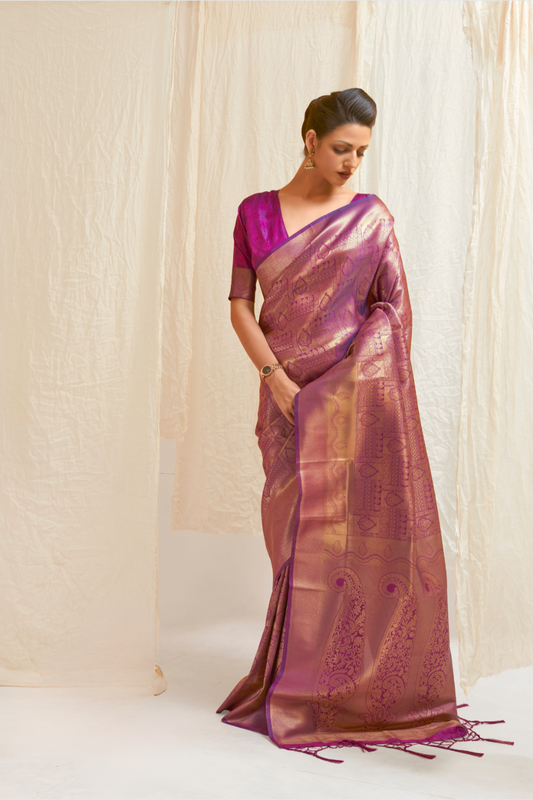 Kanjivaram Silk Saree with Traditional Handloom Weaving Art