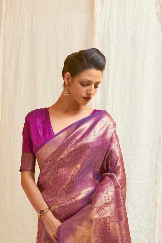 Kanjivaram Silk Saree with Traditional Handloom Weaving Art