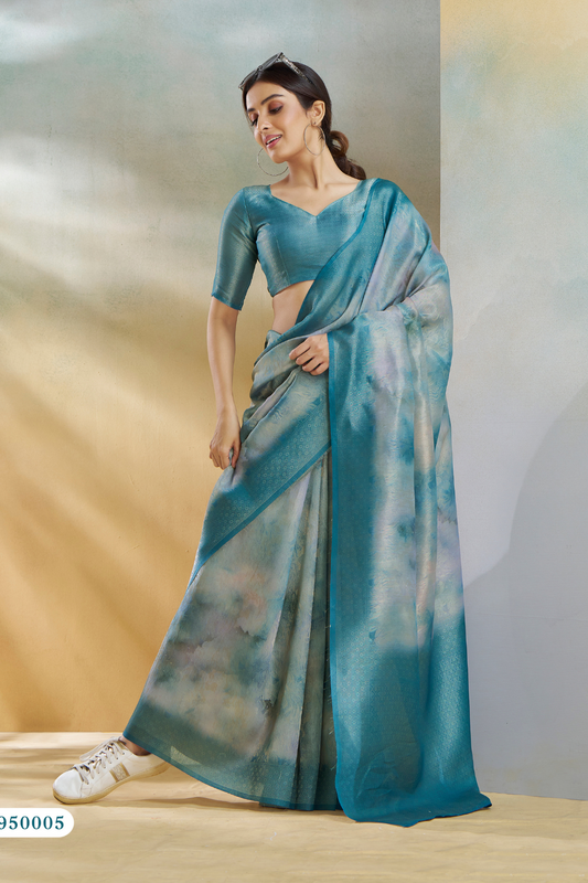 Handloom Weaving Silk – Heritage Craft in Every Thread - LaVante Fashion