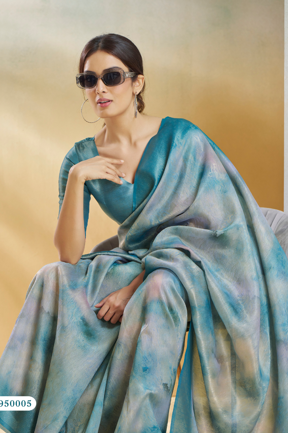 Handloom Weaving Silk – Heritage Craft in Every Thread - LaVante Fashion