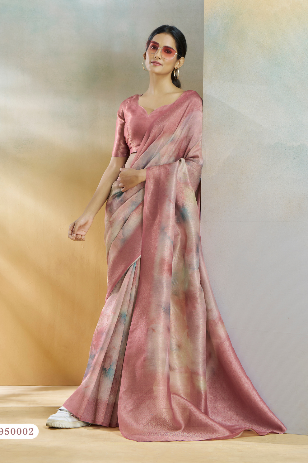 Handloom Weaving Silk – Heritage Craft in Every Thread - LaVante Fashion