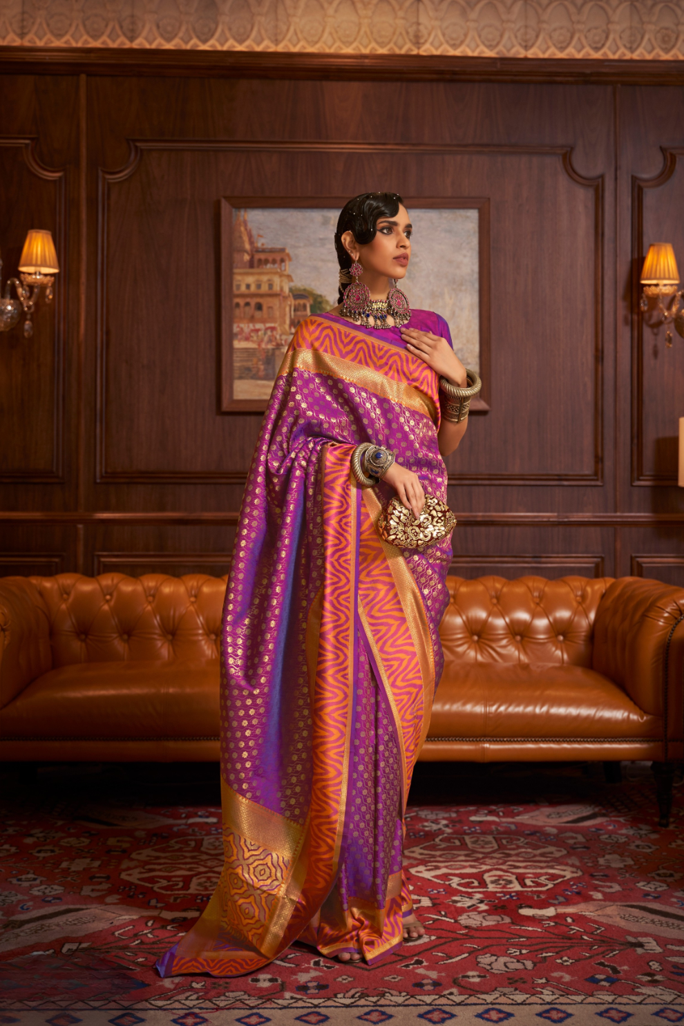 Elegant Handloom Saree with Traditional Zari Weaving