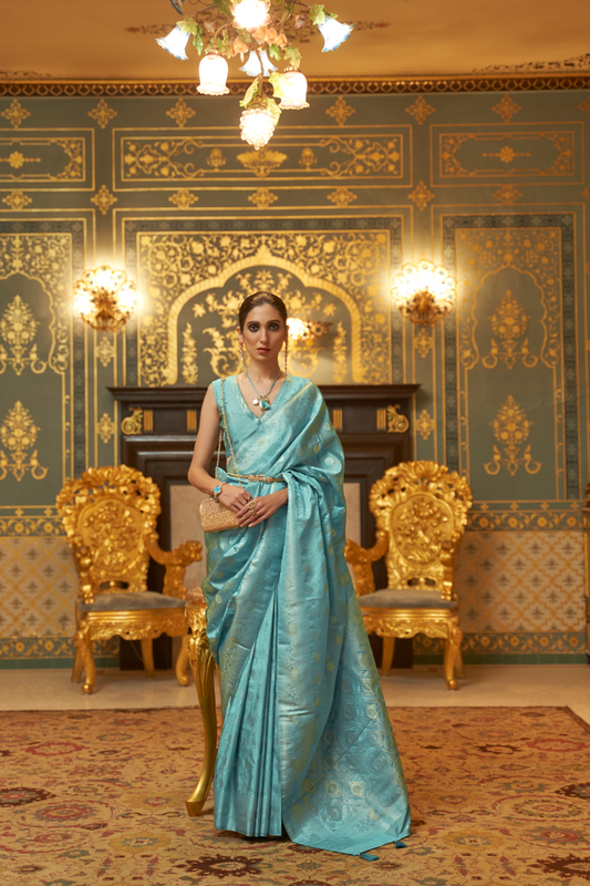 Timeless Handloom Weaving Silk Saree with Traditional Craftsmanship