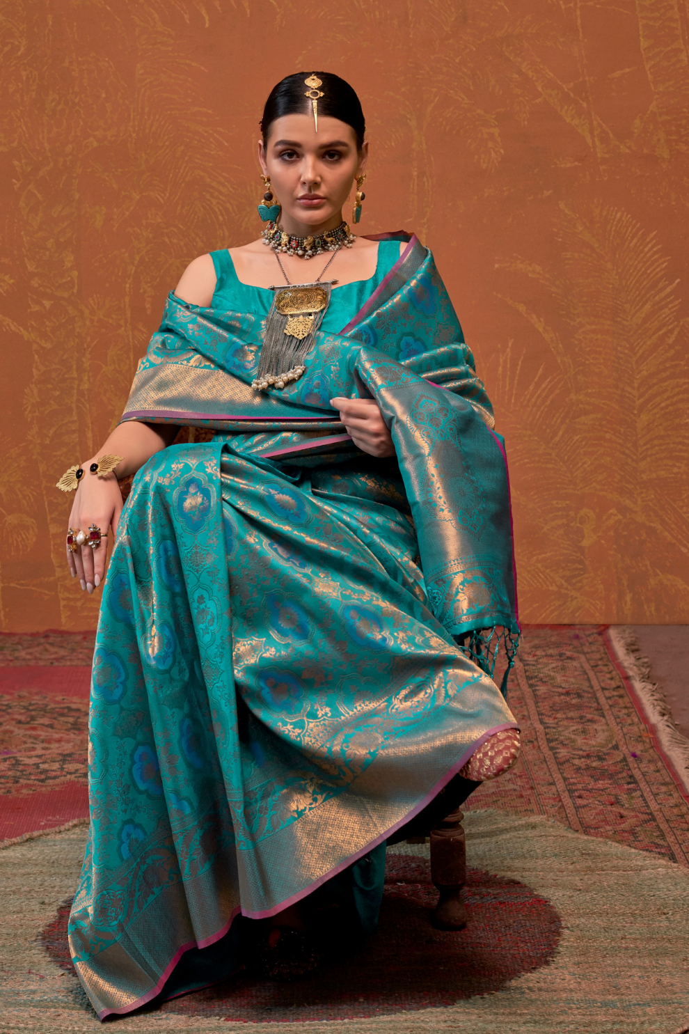 Gracefully Woven Pure Handloom Silk Drape Saree