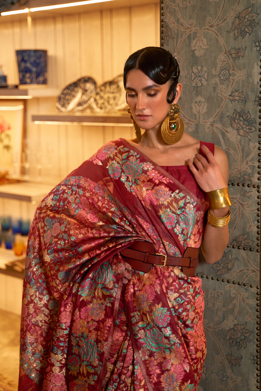 Floral Zari Silk Blend Banarasi Saree with Elegant Weave