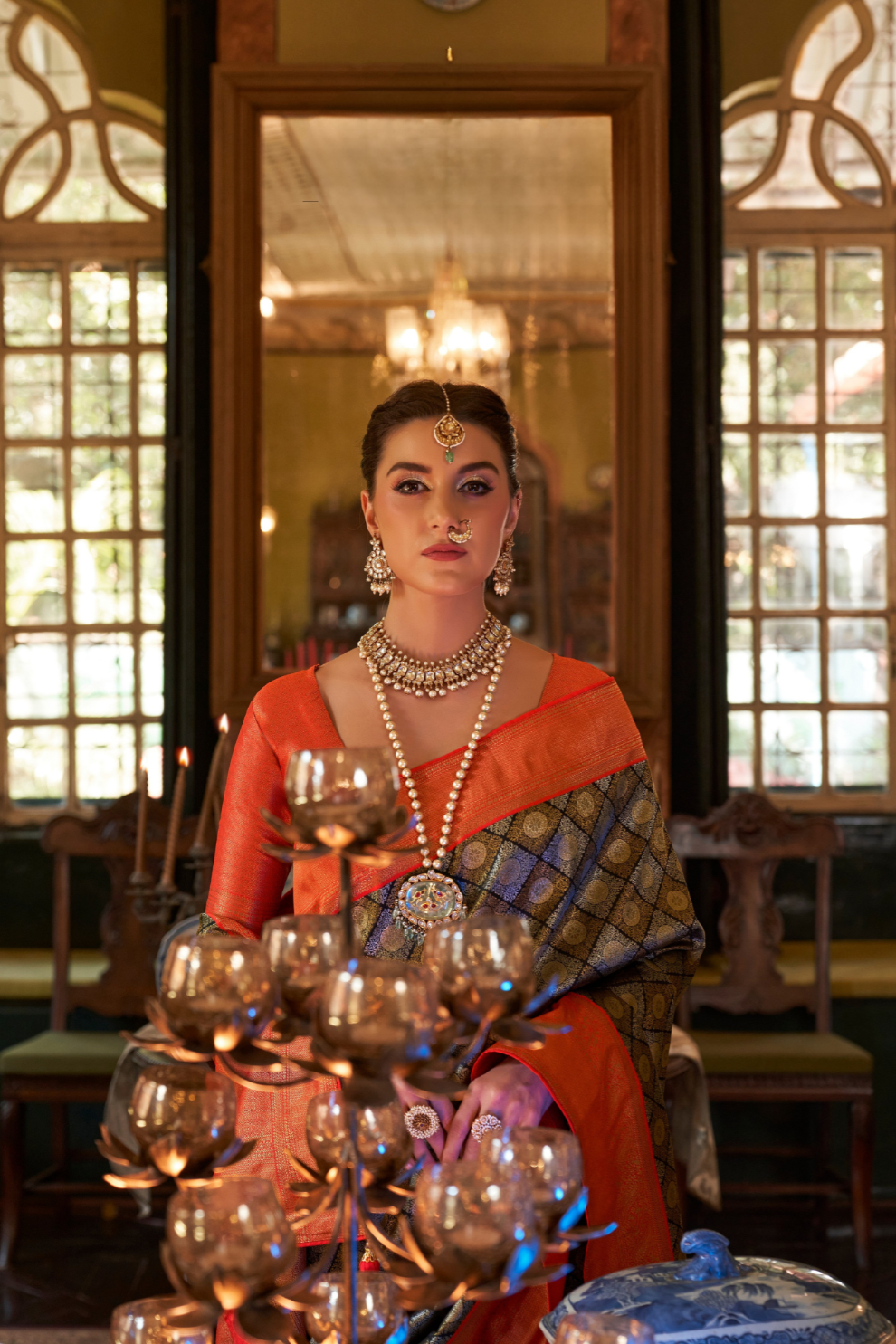 Graceful Kanjeevaram Silk Blend Saree with Motif Work