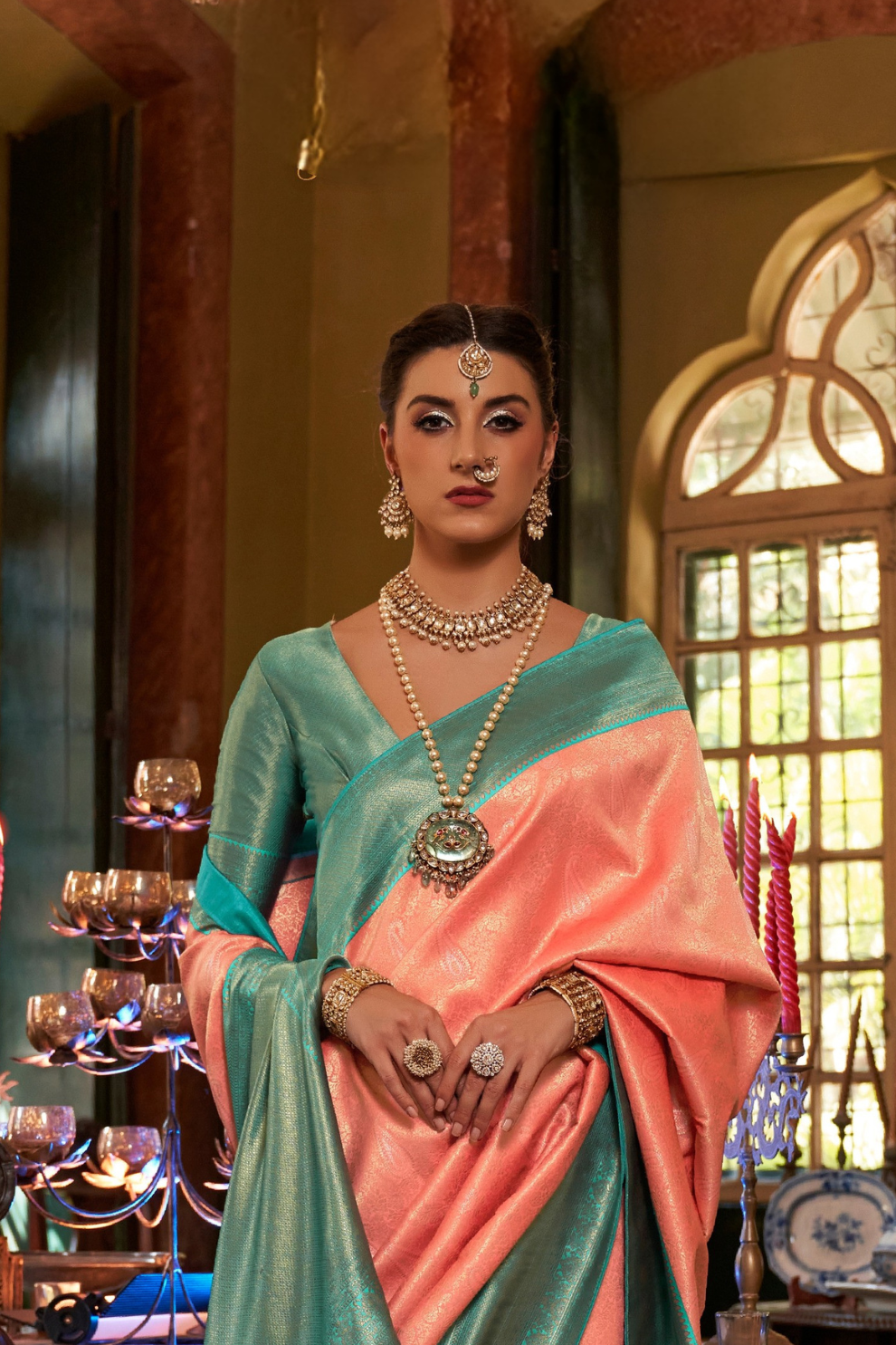 Graceful Kanjeevaram Silk Blend Saree with Motif Work