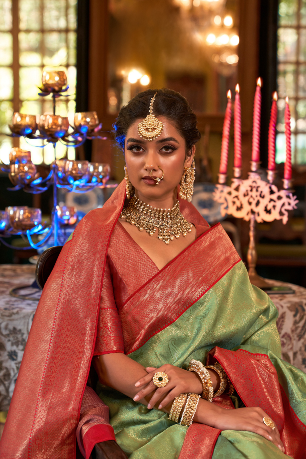 Graceful Kanjeevaram Silk Blend Saree with Motif Work