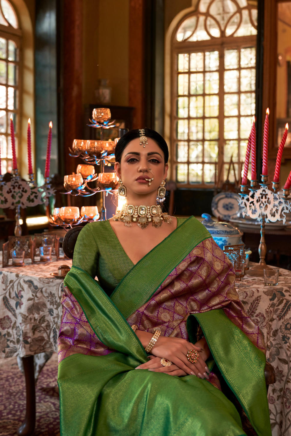 Graceful Kanjeevaram Silk Blend Saree with Motif Work