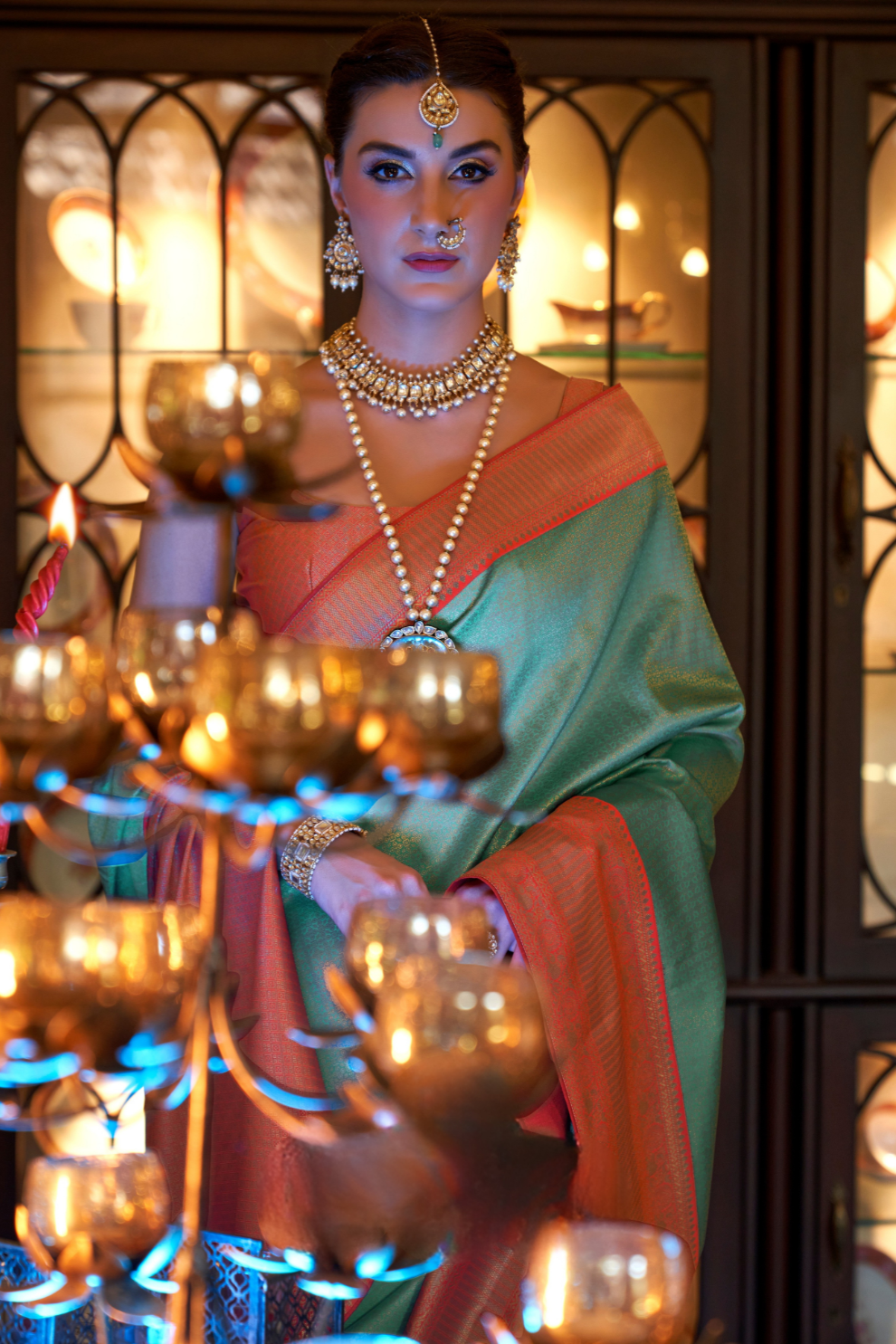 Graceful Kanjeevaram Silk Blend Saree with Motif Work