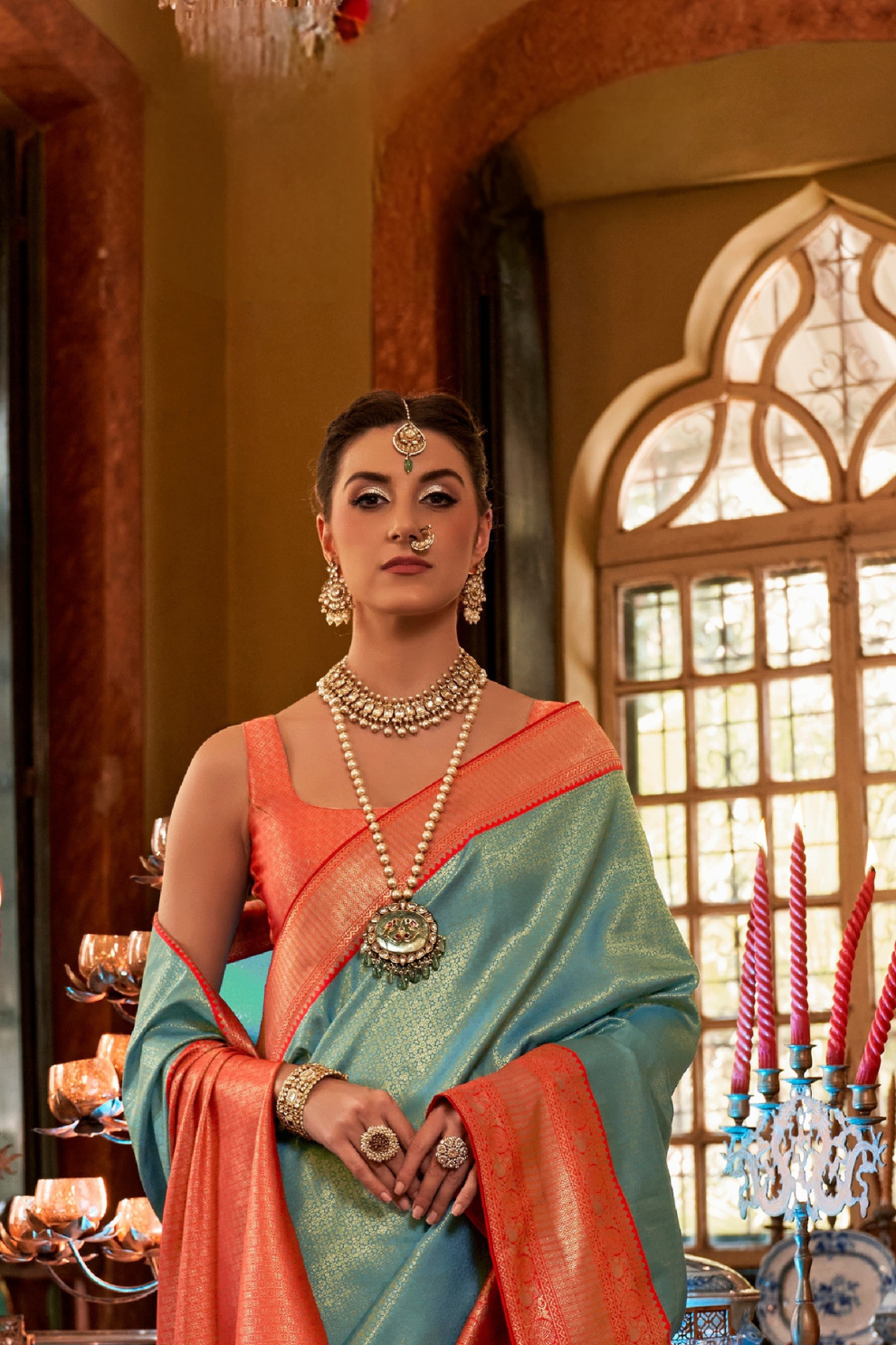 Graceful Kanjeevaram Silk Blend Saree with Motif Work