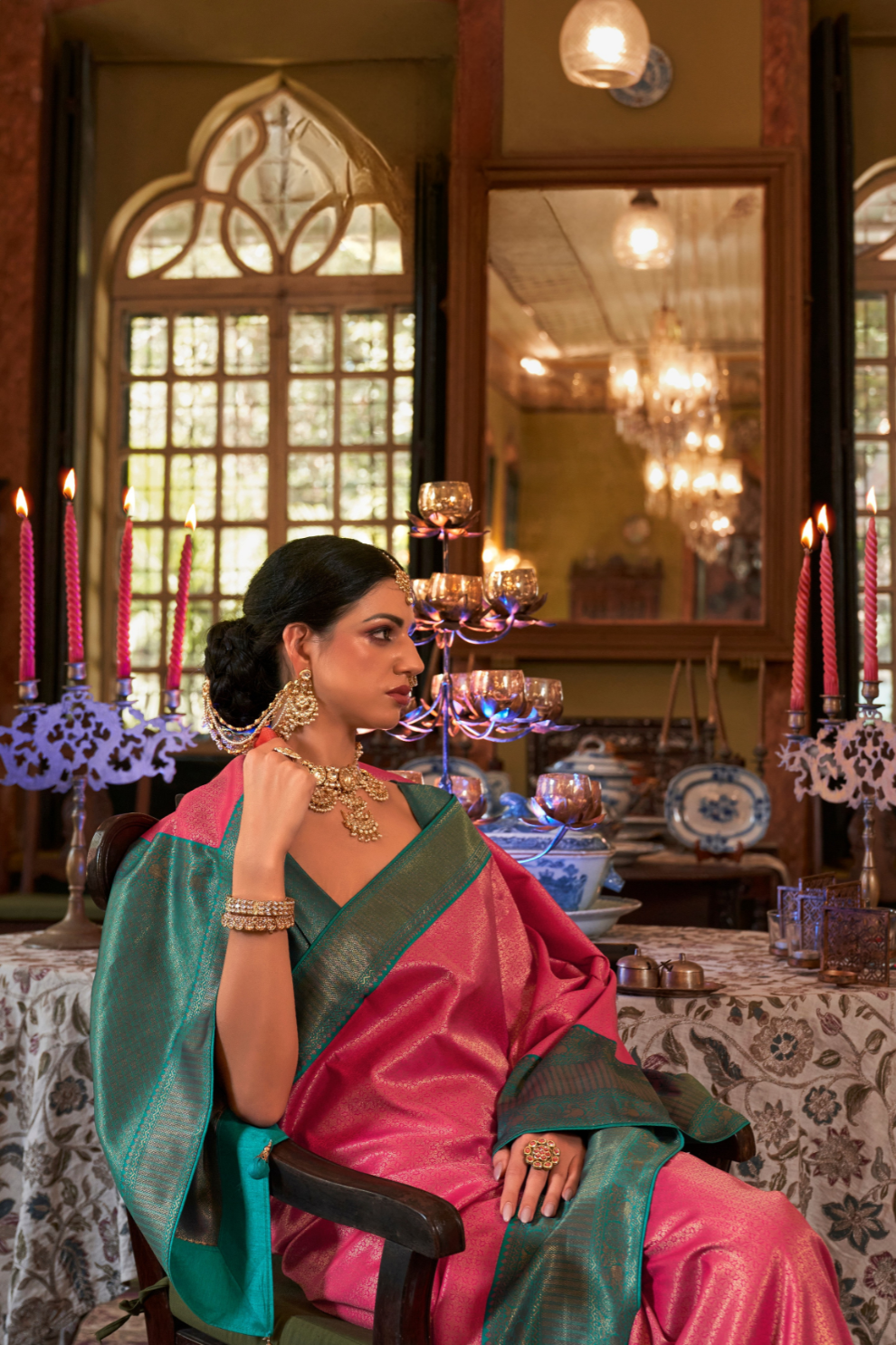 Graceful Kanjeevaram Silk Blend Saree with Motif Work