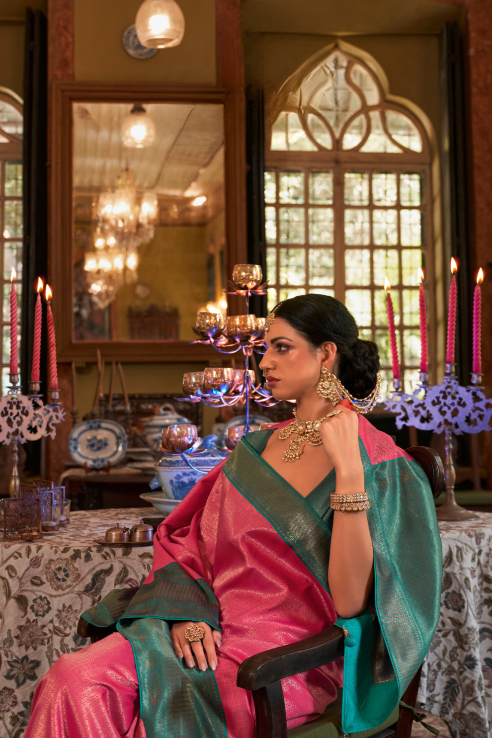 Graceful Kanjeevaram Silk Blend Saree with Motif Work