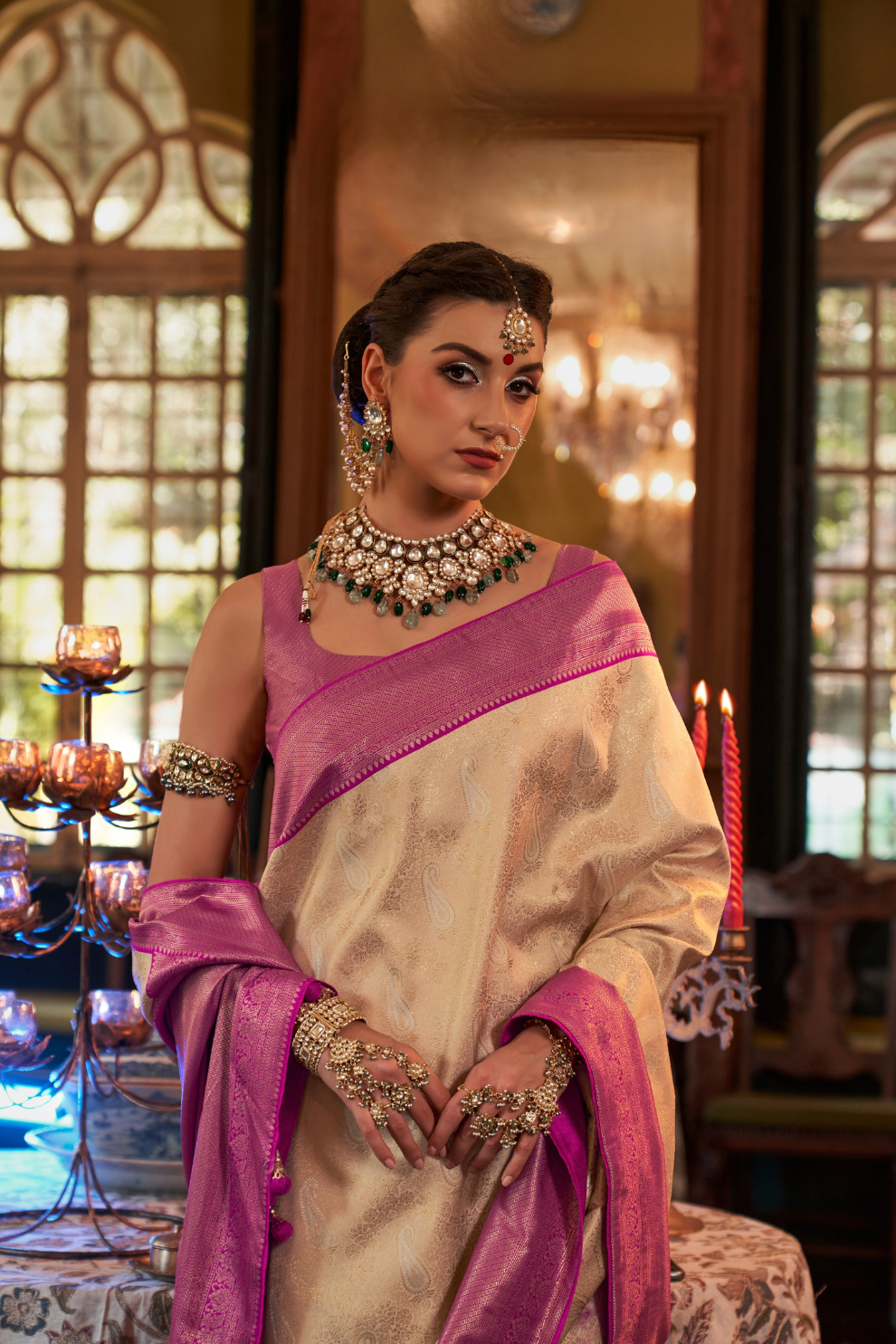 Graceful Kanjeevaram Silk Blend Saree with Motif Work