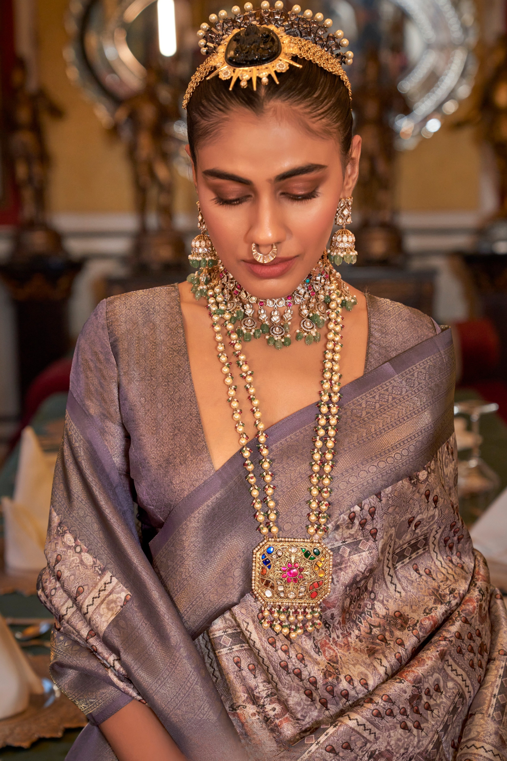 Elegant Silk Blend Saree with Kanjivaram Weave