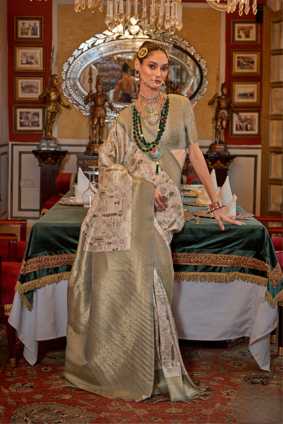 Elegant Silk Blend Saree with Kanjivaram Weave