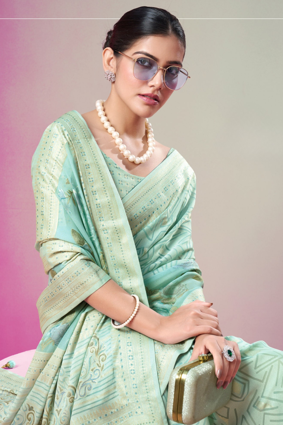 Luxury Georgette Saree Featuring Burnout Detailing