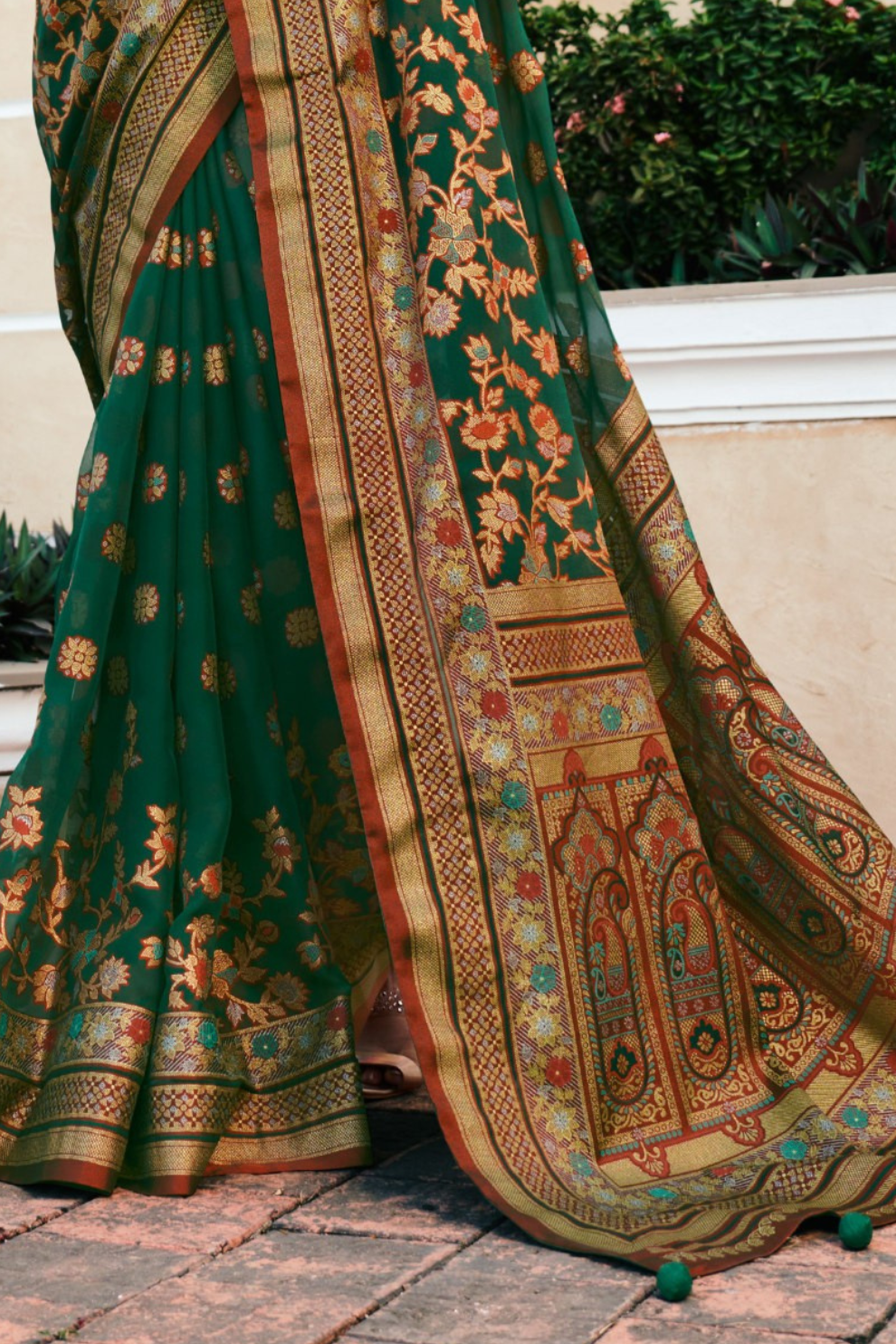 Luxury Polyester Viscose Georgette Saree with Burnout Traditional Design - LaVante Fashion