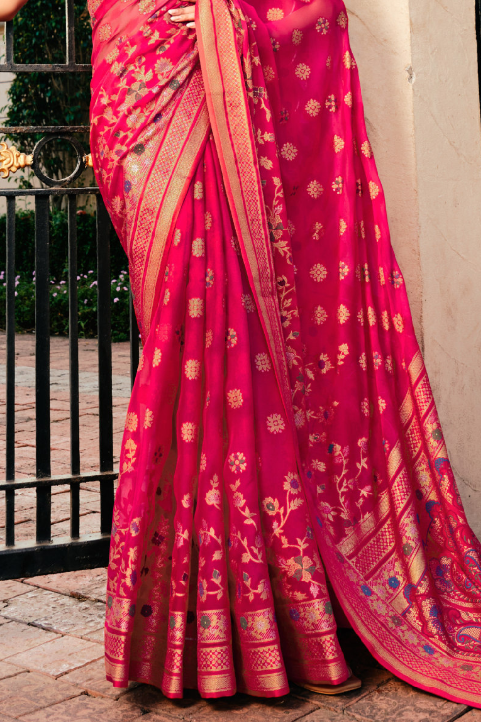 Luxury Polyester Viscose Georgette Saree with Burnout Traditional Design - LaVante Fashion