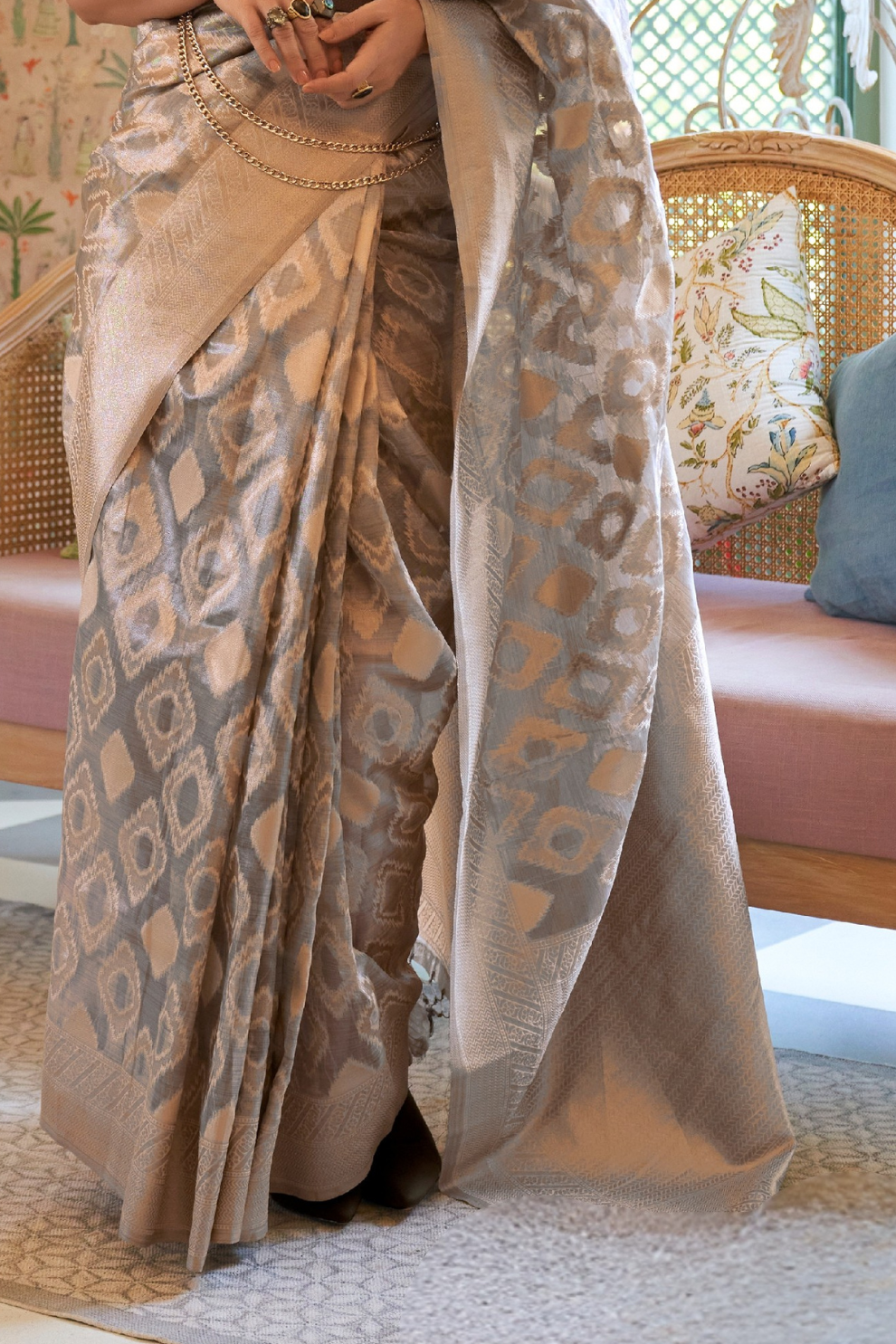 Multi Tissue Saree with Zari Handloom Weaving Elegance