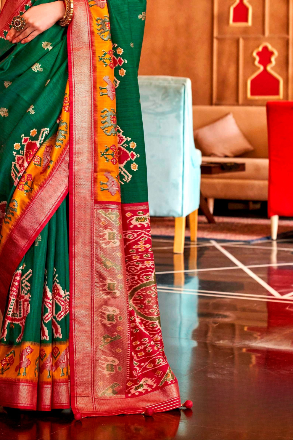 Regal Peshwai Paithani Silk Saree with Traditional Zari Weave