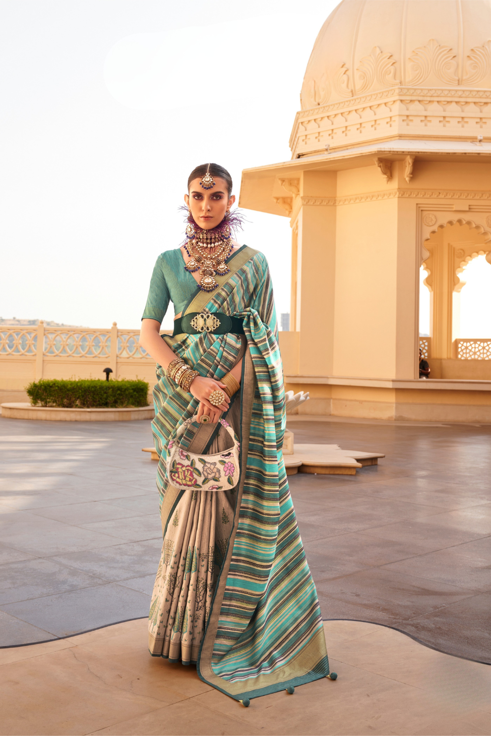 Graceful Silk Saree with Timeless Printed Art Design