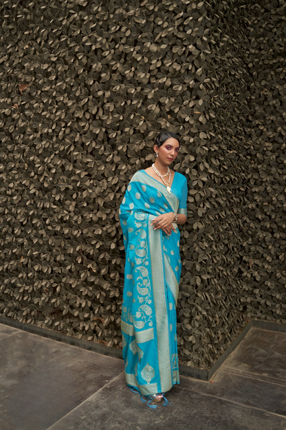 Designer Two-Tone Weaving Saree in Nylon Chinon