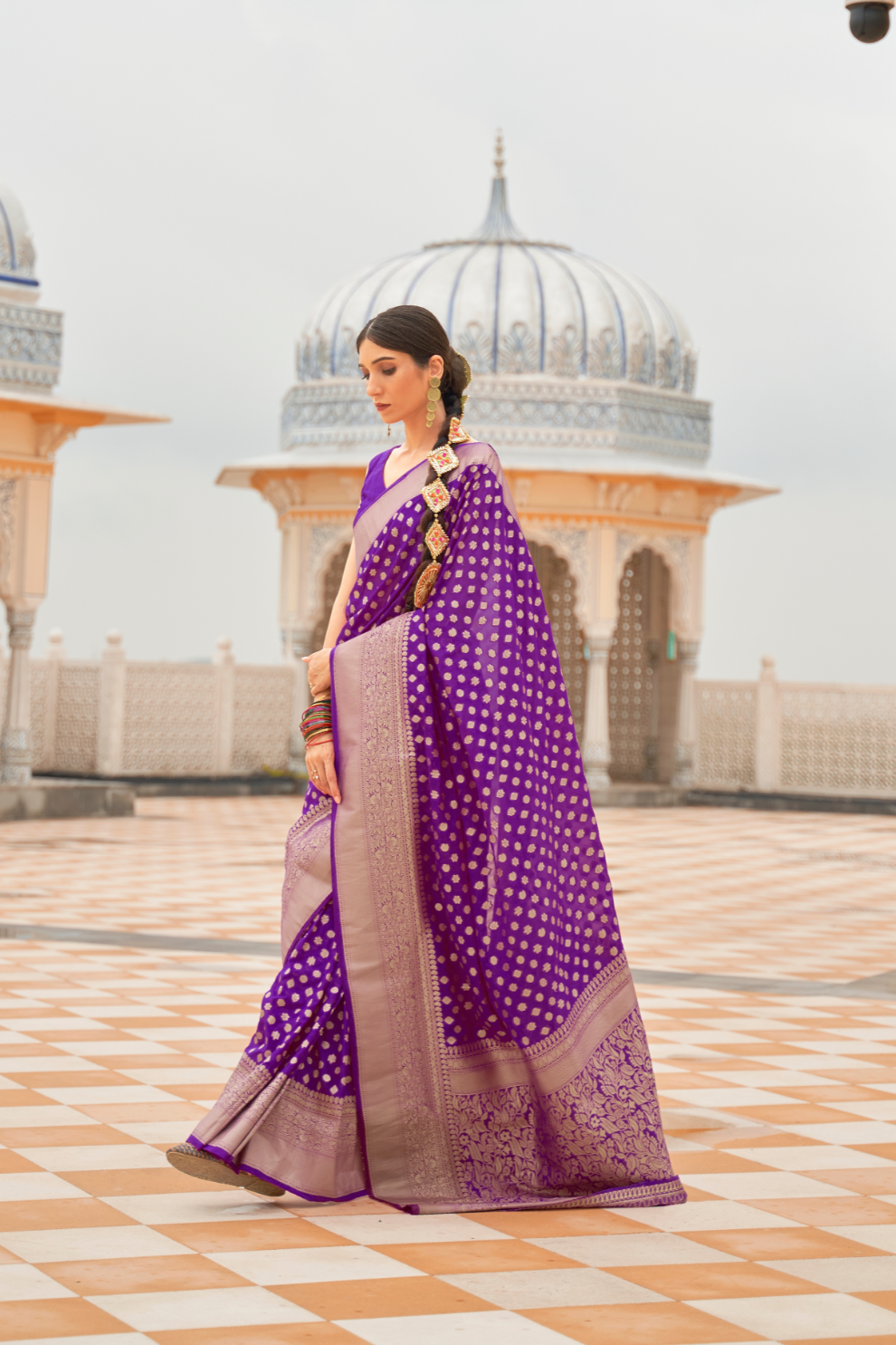 Handloom Crafted Saree in Nylon Silk Georgette for Festive Wear